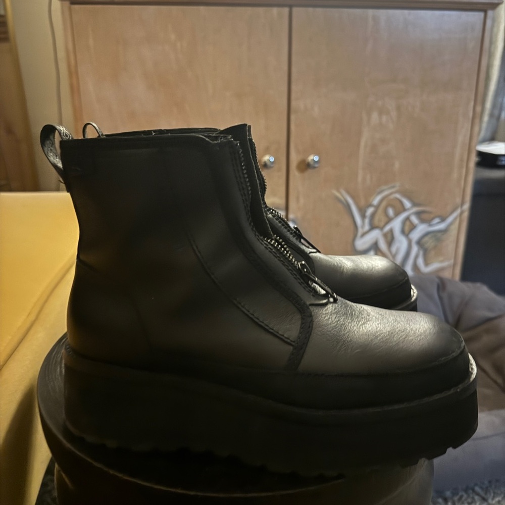 Black Leather chunky UGG boots